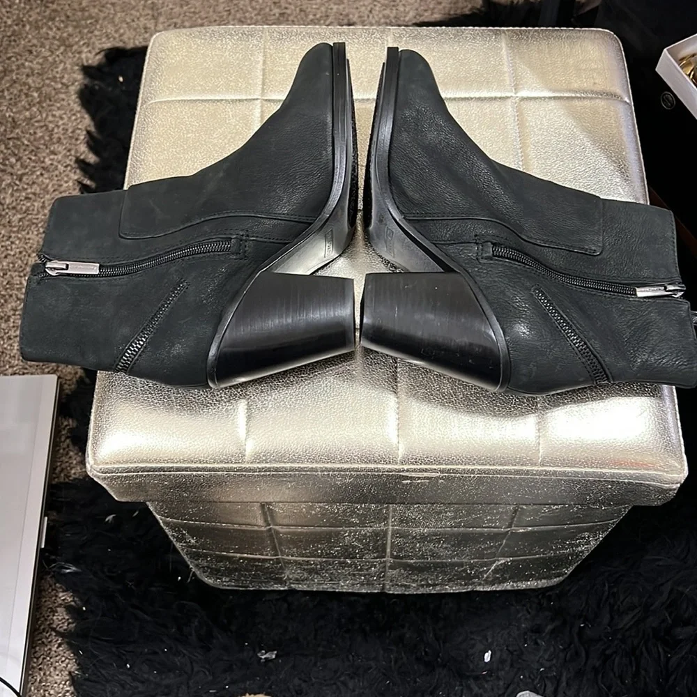 Vince Camuto leather zip boots - Picture 5 of 12